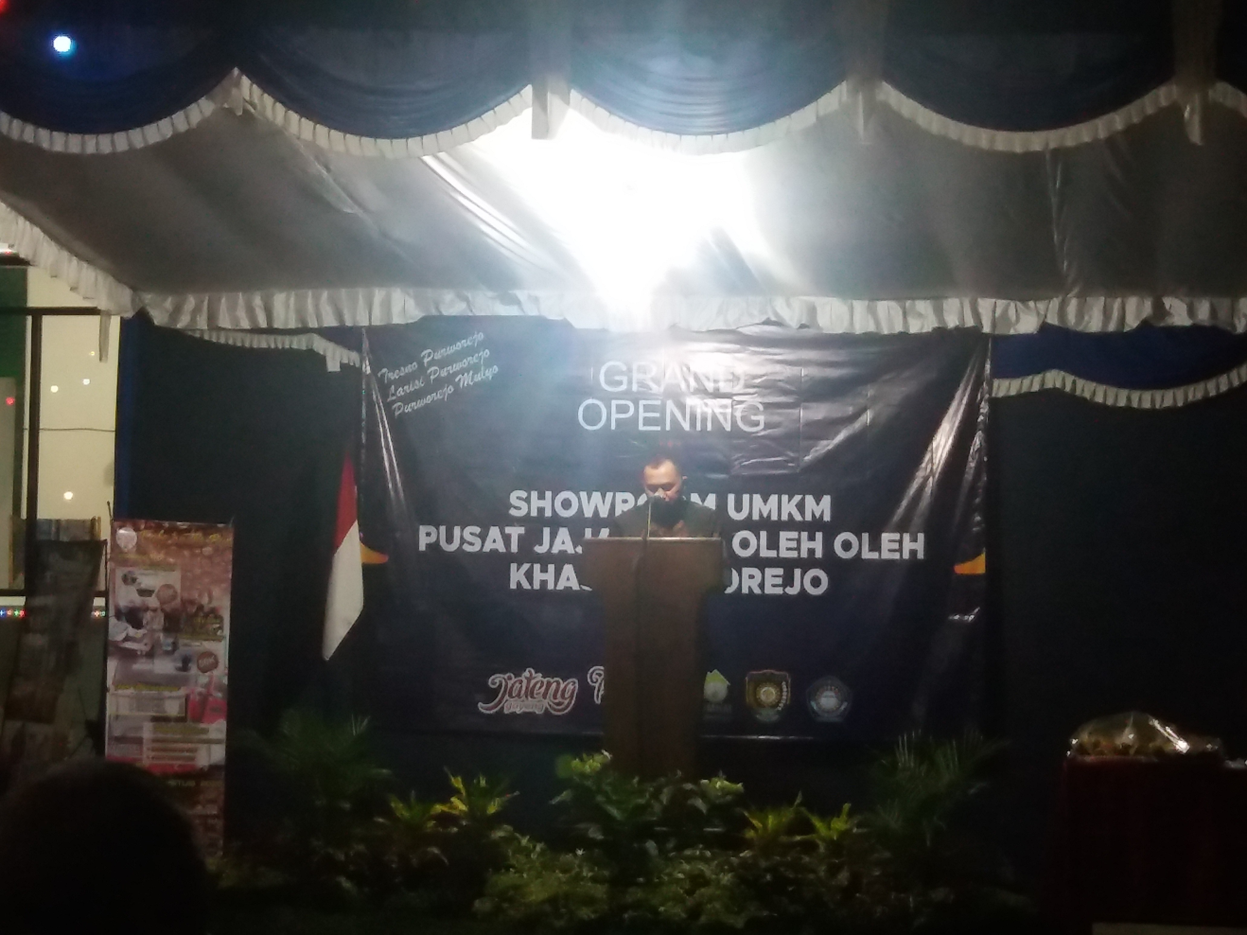 Bupati Purworejo Resmikan Showroom UMKM Kabupaten Purworejo Pada Petingatan Hari UMKM Tahun 2020