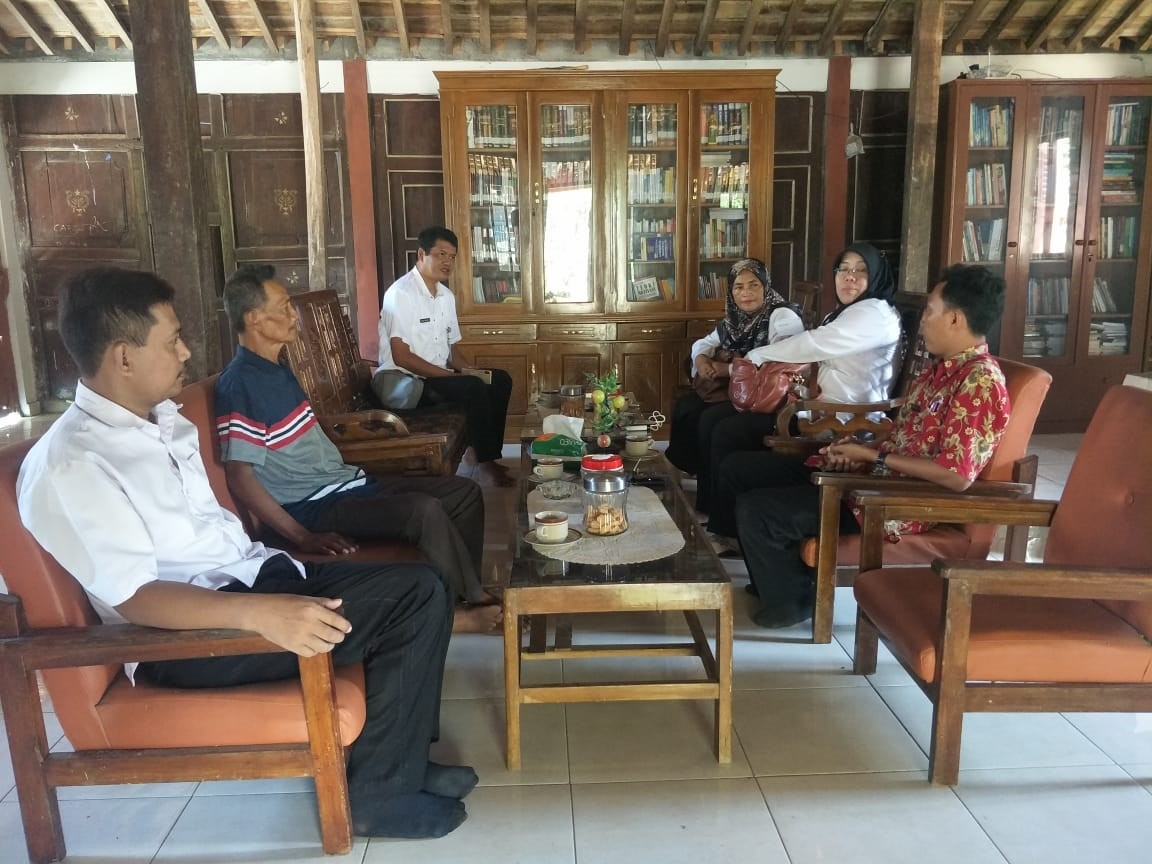 Monitoring Pengembagan Taman Bacaan Masyarakat (TBM) di TBM Mangunrejo, Desa Susuk, Kecamatan Grabag