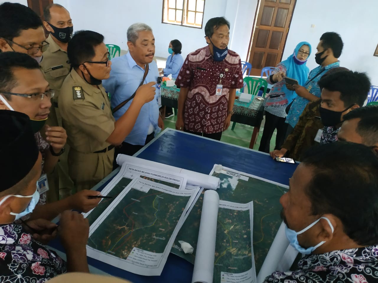 RAPAT KOORDINASI KESEPAKATAN GARIS BATAS WILAYAH ANTARA KABUPATEN PURWOREJO PROVINSI JAWA TENGAH DENGAN KABUPATEN KULON PROGO DAERAH ISTIMEWA YOGYAKARTA DI DESA DONOREJO KECAMATAN KALIGESING