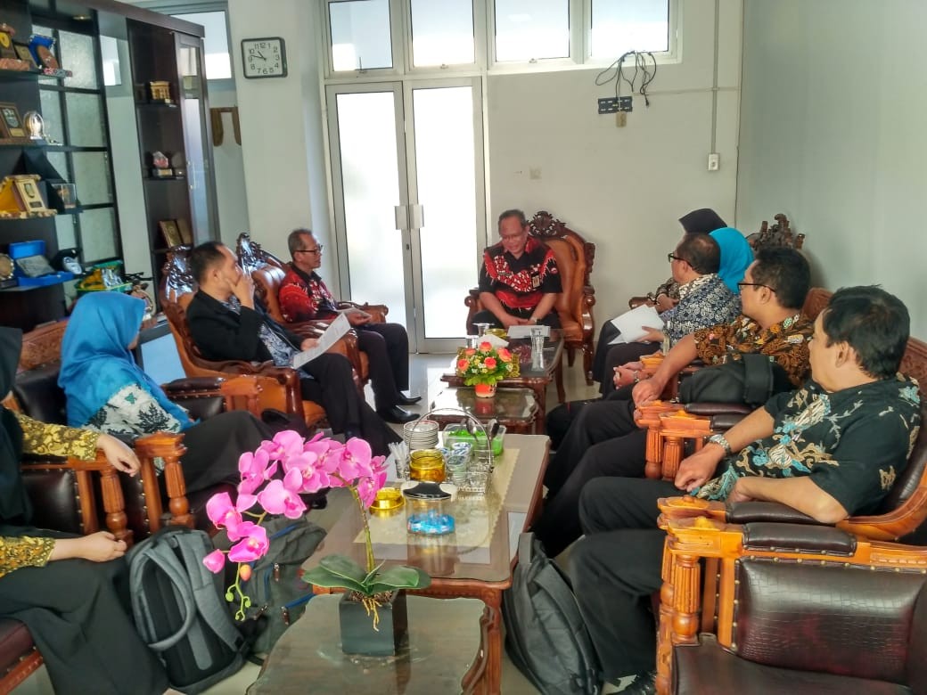 Kepala Bappeda Kabupaten Purworejo pada hari Kamis tanggal 27 Juni 2019 menerima tim dari Inspektorat Kabupaten Purworejo